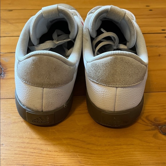 ADIDAS VL Court 3.0 Sneakers Men’s 9 White Red Leather Suede Gum Sole - Picture 4 of 7